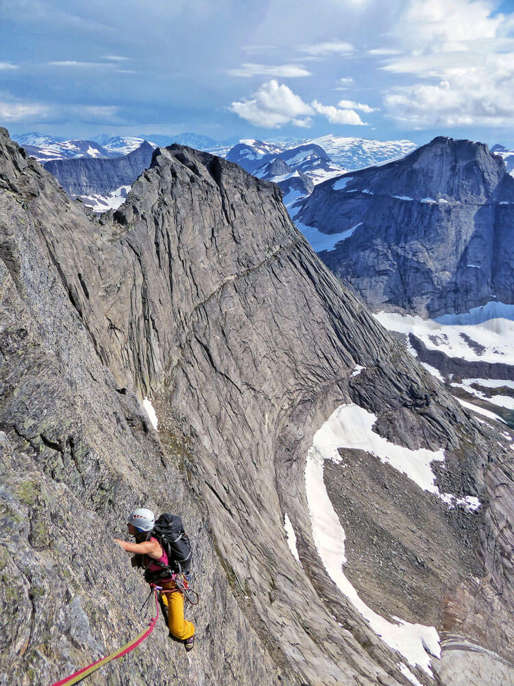 Južným pilierom na Stetind
