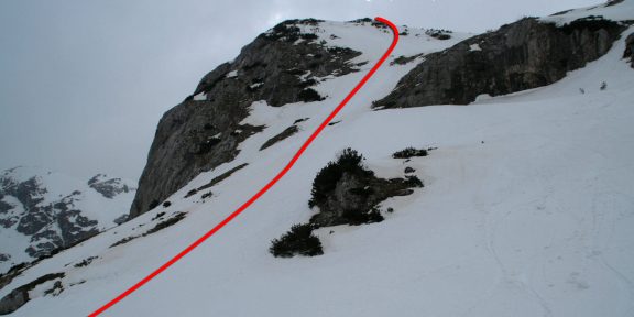 Čvorov bogaz (2152 m) – se skialpy na východních svazích vrcholu v Durmitoru