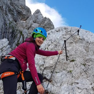 Buff DRYFLX během testování při výstupu na horu Mangart (slovisnko-italská hranice). Michaela Gladišová