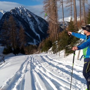 Celkový pohled na kalhoty Direct Alpine Rebel během túry v Totes Gebirge