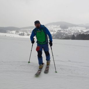 Direct Alpine Spike se hodí všude tam, kde pofukuje, ale nechcete si dávat na sebe bundu. Vojtěch Dvořák
