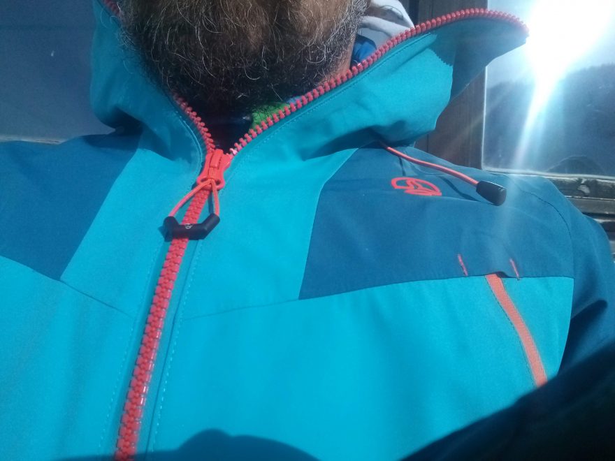 Hlavní kosticový zip s velkým táhlem - Ternua Alpine Pro Jacket M