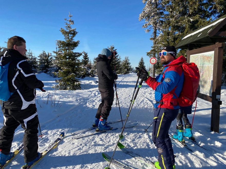 Kalhoty Direct Alpine Rebel během skialpové túry v Krkonoších
