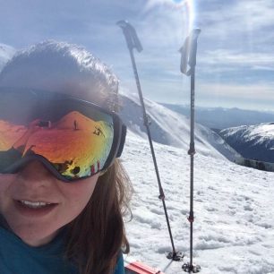 Lyžařské brýle Julbo Aerospace díky ventilaci mohou zastoupit brýle sluneční. Redakce Světa outdoor