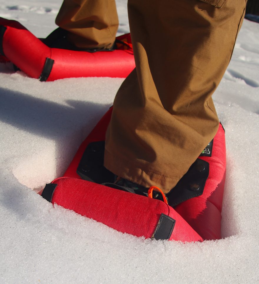 Nafukovací sněžnice SmallFoot za pochodu skýtají dobrou stabilitu