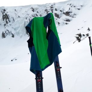 Rychleschnoucí materiál vesty Direct Alpine Spike. Vojtěch Dvořák