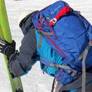 Svým zpracováním je batoh Vaude Nendaz 25 ideálním společníkem na freeride a skialp. Jan Pala