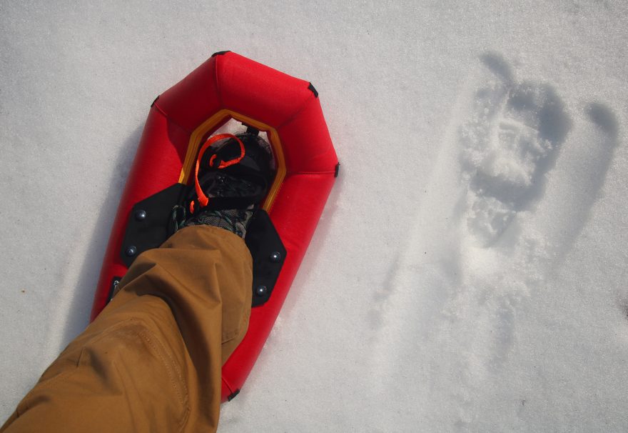 Z otisku nafukovací sněžnice SmallFoot snadno vyplývá princip jejího fungování