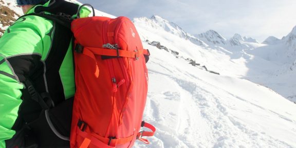 Recenze: Odolný zimní batoh Lowe Alpine Descent 35