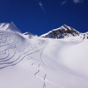 Deda Ena.