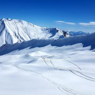 Planina při výstupu na Deda Ena.