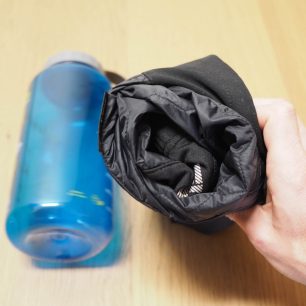 O kraťasech v batohu nebude ani vědět, ale na zadku určitě o sobě dají znát.