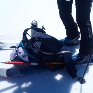 Použití zadního vstupu do batohu Vaude Back Bowl 22. Redakce Světa outdooru