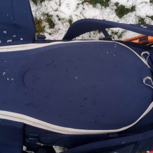 Zadní panel je hladký a plochý bez zbytečného polstrování - Vaude Back Bowl 22. Redakce Světa outdooru