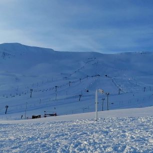 Počasí, které vybízí k lyžovačce na Hlíðarfjallu