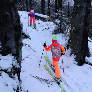 Jeden z krásných výstupů ve skialpinistickém areálu Skialp nad Hrobem