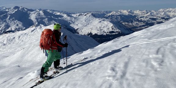 Recenze: G3 SLAYr 114 – lyže pro freeride touring nejenom do hlubokého prašanu