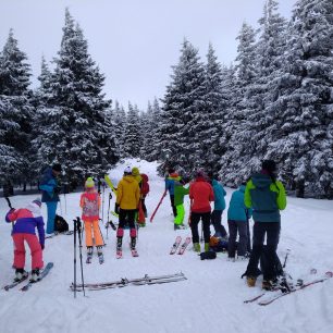 V sedle pod Keprníkem nasazujeme tulení pásy