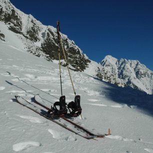 Splitboard při výstupu někde ve Vysokých Tatrách
