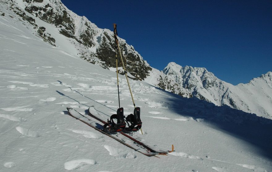 Splitboard při výstupu někde ve Vysokých Tatrách