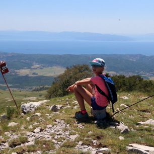 Na vrcholu Vidalj (1183 m) s výhledem na Jadran
