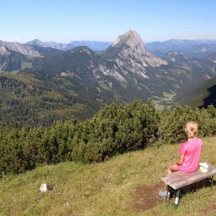 Odpočinek s výhledem na Lugauer (2217 m)