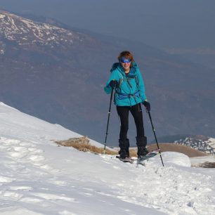 Na vrcholu Bakardan (2704 m) se splitboardem na nohou