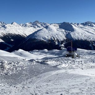 Výhled od Strela passu směr Davos a Jakobshorn