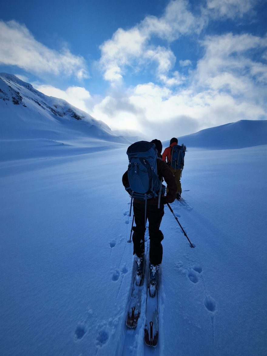 Klíčovým tématem programu Ski & Snowboard Guide Training na Whistler Adventure School je problematika lavin.