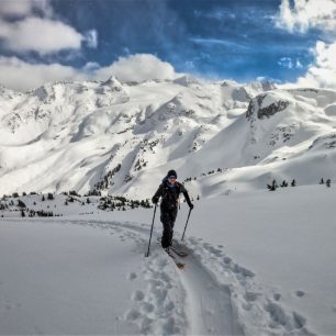 Okolí kanadského Whistleru je rájem pro zimní sporty. Vybírat je tu možné z lyžařských terénů všech obtížností.