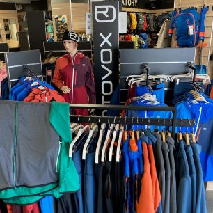 Prodejna PROTREK v Praze nabízí skladem vybavení od více než 70 outdoorových značek skladem vybavení od více než 70 outdoorových značek.