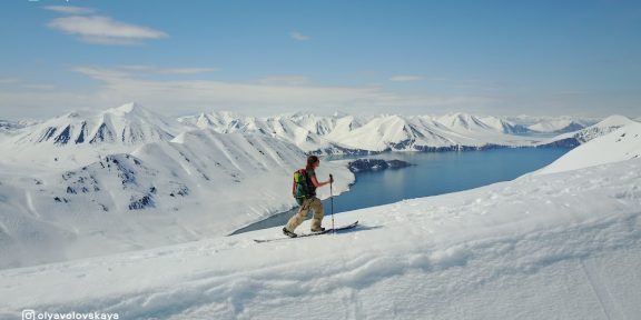 GIRLS ON SKIS/SPLITBOARD – Olya Volovskaya: Mým snem je splitboardování v Antarktidě