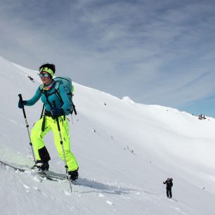 Se splitboardem na svazích nad Planneralmem