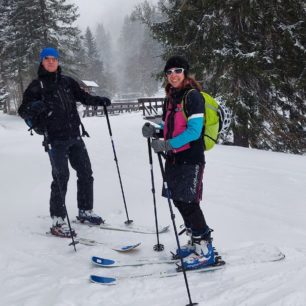NORTHFINDER BUNDA KRIZNA A SUKNĚ JARABA jsou funkční kousky pro skialpinistky
