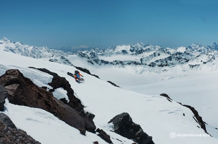 Se splitboardem v oblasti Elbrusu