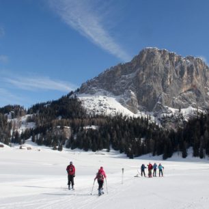 Na skialpech po pláni pod vrcholem Stubwieswipfel (1786 m)