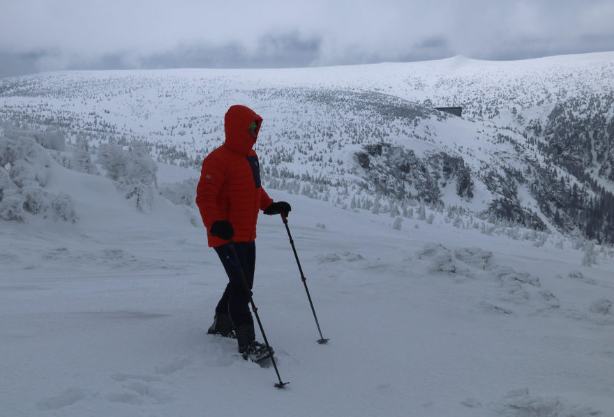 Jasná barva se na horách hodí - MOUNTAIN EQUIPMENT BALTORO JACKET