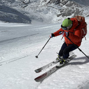 Pohyb bez omezení v péřovce MOUNTAIN EQUIPMENT BALTORO JACKET