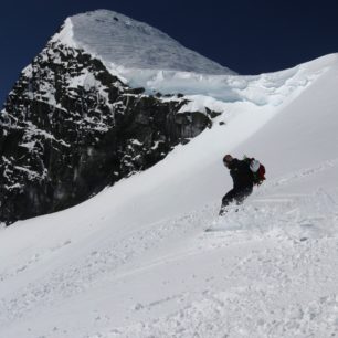 Na splitboardu ze sedla na ledovec