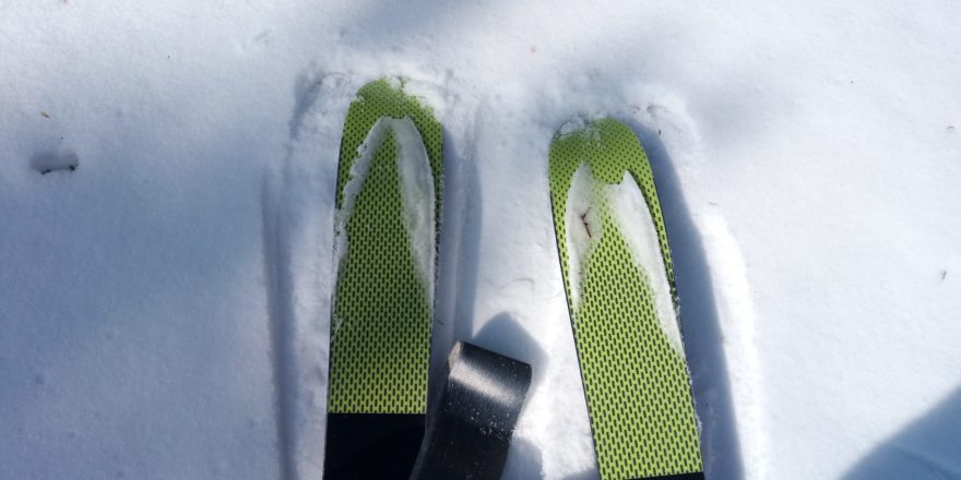 Po odlepení pásů - SKIALPOVÉ LYŽE MT 85 S VÁZÁNÍM WEDZE
