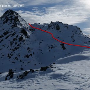 Výstupová a sjezdová trasa ze ski depotu, závěrečný úsek na vrchol je mimo tento výhled