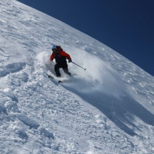 Sjezd ze Storebjørnu (2222 m)