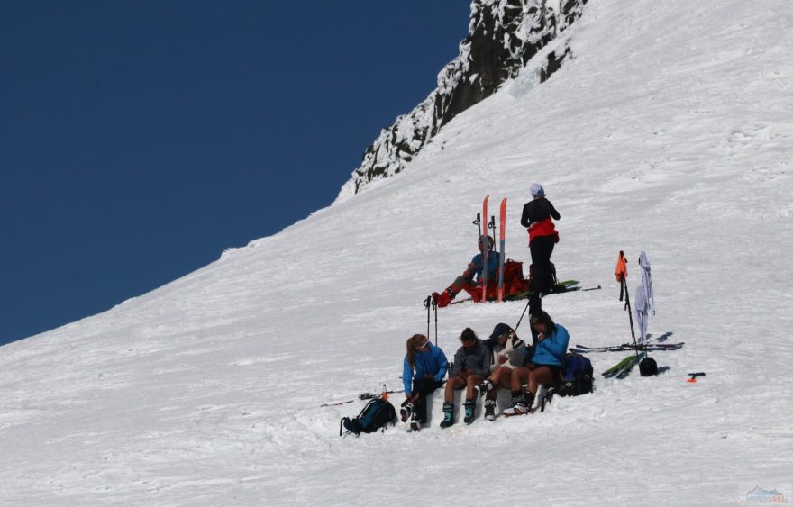 Odpočinek v sedle Bjørnskardet (1950 m)