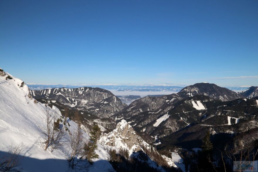 Výhled z vrcholu do Rakouska