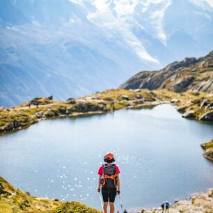 Merino, bambus, syntetika, coolmax…. Jaké je vlastně nejlepší sportovní prádlo na zimní sporty. PPhoto by ben o'bro on Unsplash