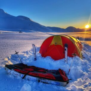 O zimním přechodu norské Hardangerviddy a Jotunheimenu popovídá dvojice Jiří Lichteneger a Milada Vaňkáková, kteří otestovali svůj vztah mrazem a vánicí. Obzory 2023