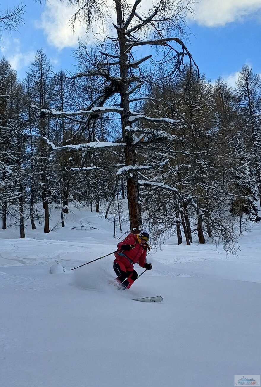 V lesích je spousta nerozježděného sněhu
