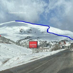 Část skialpinistického okruhu přes Čeripašinu a Antenu, modře je výstup a červeně sjezd