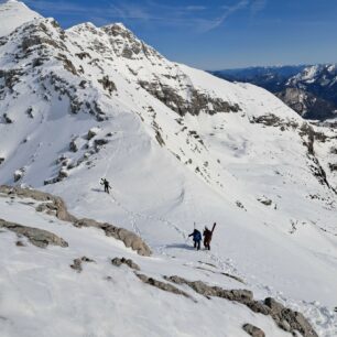 Hřebenovka z Rossarsch (2229 m) směrem na Warschenecku byla pěšky
