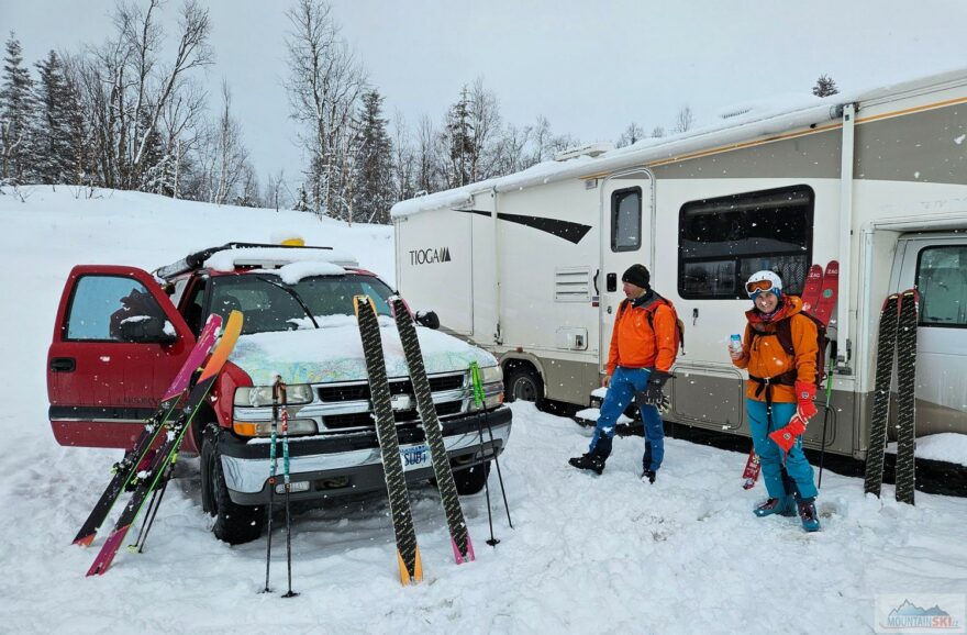 Relax na parkovišti po sjezdu z Manitoba peak